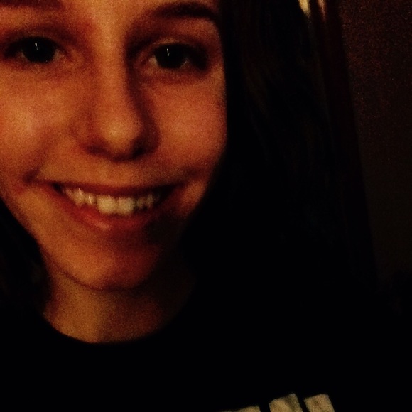 Profile Picture of Megam Rison (@meganrison1018) on Poshmark