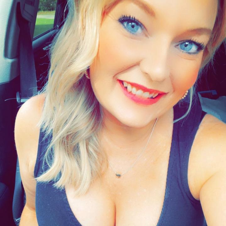 Profile Picture of Stacey (@staceyates) on Tiktok