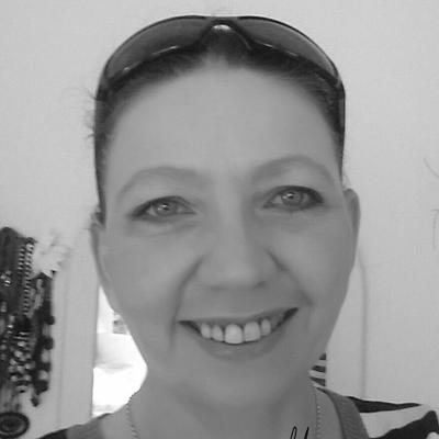 Profile Picture of Danielle Middleton (@Dani_FFDC) on Twitter