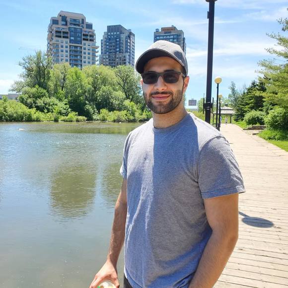 Profile Picture of Yazan Khader (@yazankhader) on Poshmark