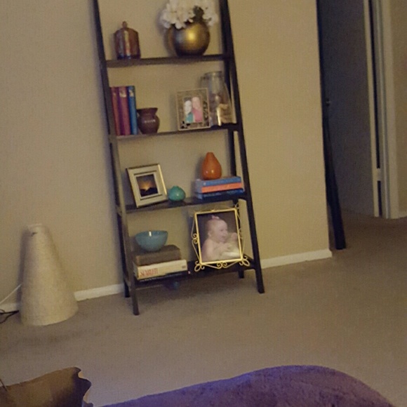 Profile Picture of Jodi Swanson (@kittikat18) on Poshmark