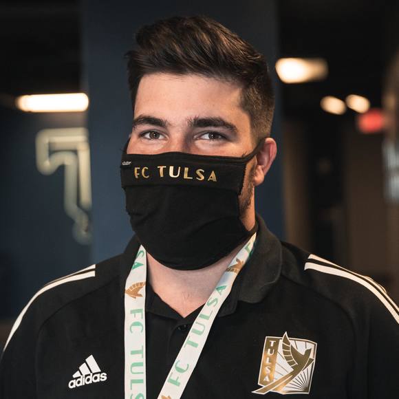 Profile Picture of Mickey Kennedy (@mickey_kennedy) on Poshmark