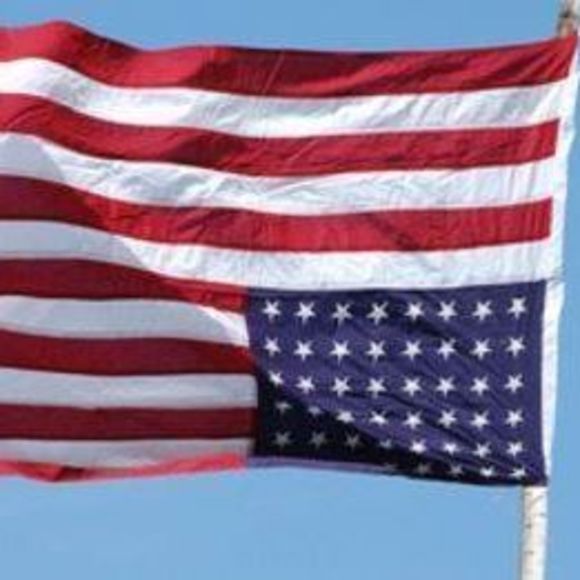 Profile Picture of James n lisa Moffa (@mof7) on Poshmark