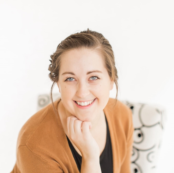 Profile Picture of Joelle Zimmerman (@jellybeanjo3) on Poshmark