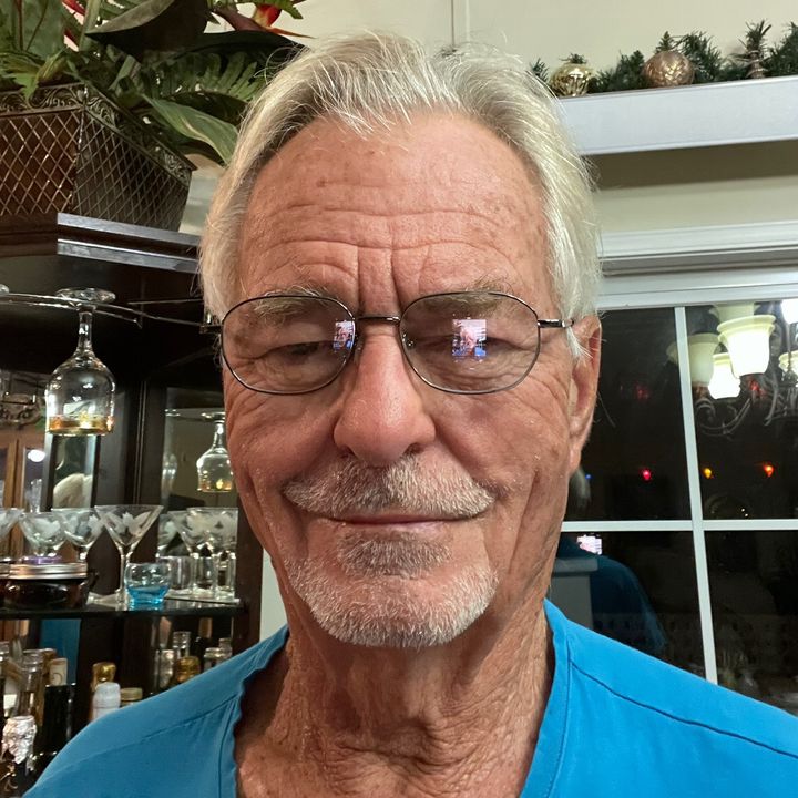 Profile Picture of Tom Morgan (@tomthebeekeeper) on Tiktok