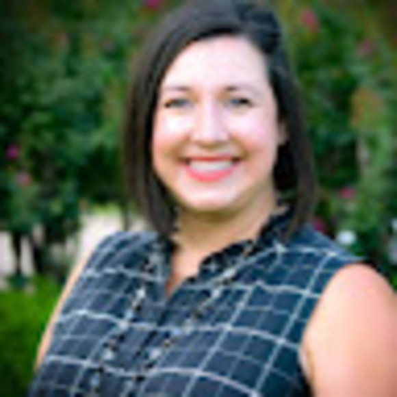 Profile Picture of Laura emily Labus (@llabus) on Poshmark