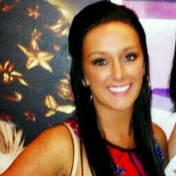 Profile Picture of Haley Stokes (@hastokes) on Poshmark