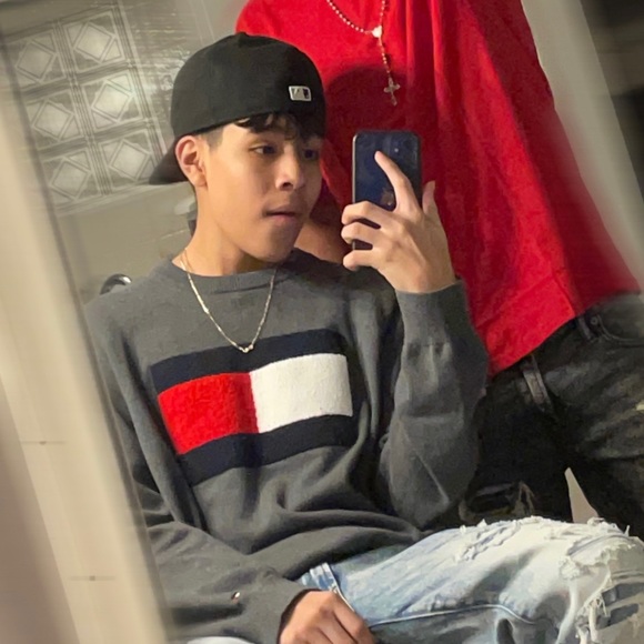 Profile Picture of Daniel Saucedo (@daniel_kickzz) on Poshmark