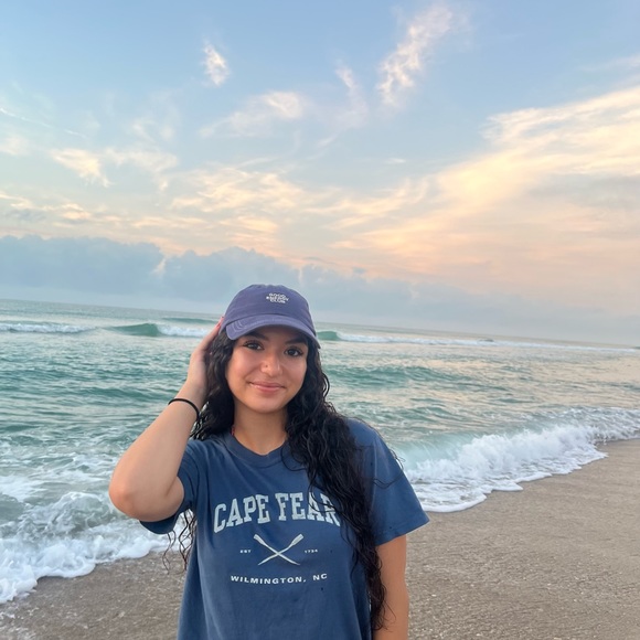 Profile Picture of Taleen T (@taleent260) on Poshmark