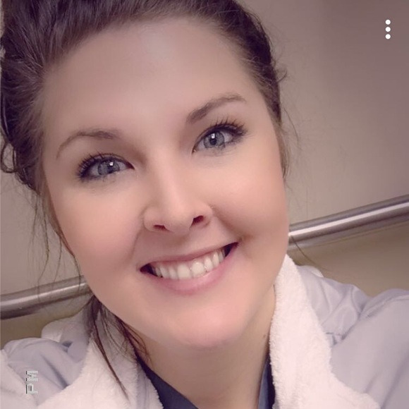 Profile Picture of Tori Marsh (@tlruffin89) on Poshmark