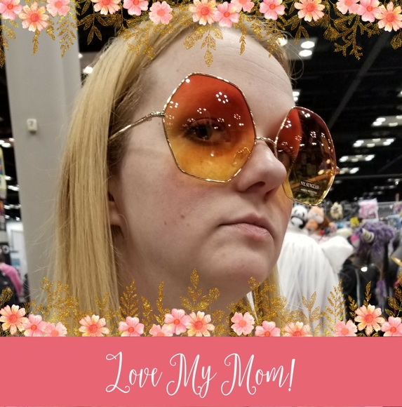 Profile Picture of Ivana Readalot (@ivanareadalot) on Poshmark