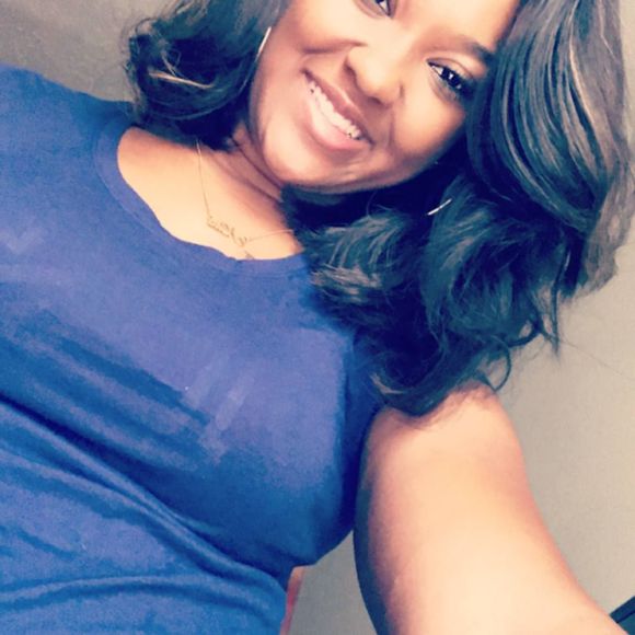 Profile Picture of Shanekia Mcentee (@shanekiamcentee) on Poshmark