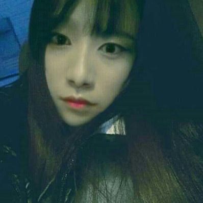 Profile Picture of 김윤하 Yoon - Ha.  Kim (@tk4y2) on Twitter