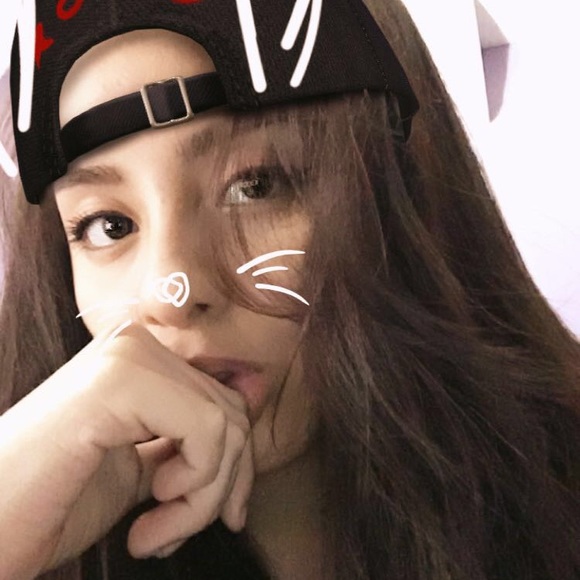 Profile Picture of Cindy Paramo (@httpcindy) on Poshmark