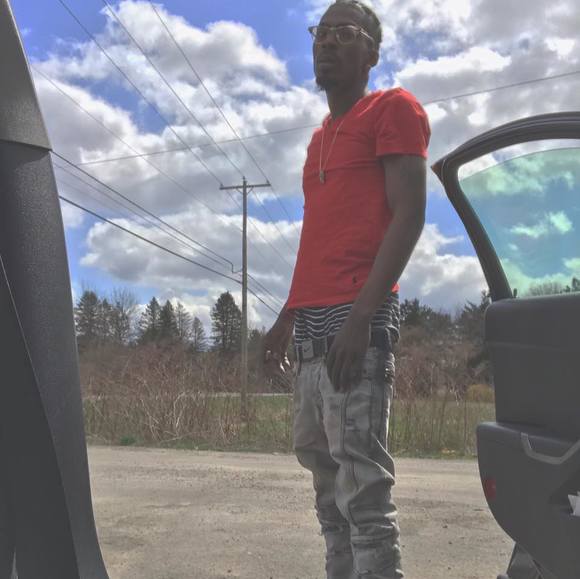 Profile Picture of Jojino Deniro (@jojinod) on Poshmark