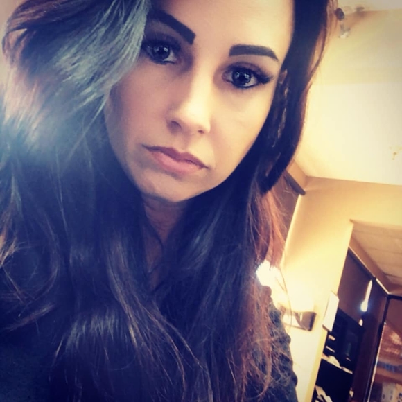 Profile Picture of Michelle Perpetuo (@julielex1) on Poshmark