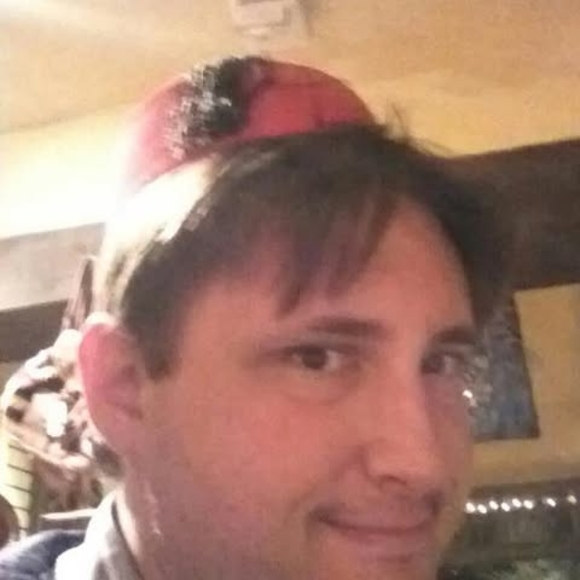 Profile Picture of David Scheurenbrand (@rrrrrrr330) on Poshmark