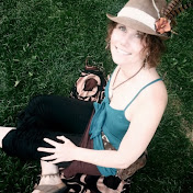 Profile Picture of Danielle Helen Ray Dickson (@danidickson) on Youtube