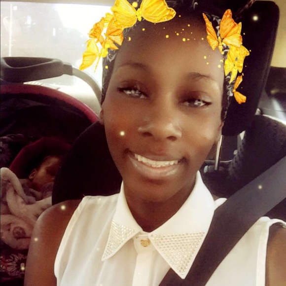 Profile Picture of Gabrielle Wimbleduff (@wimbleduff2) on Poshmark