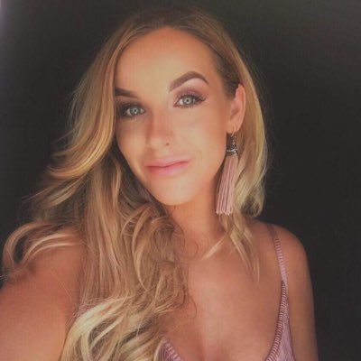 Profile Picture of Marie (@MarieKolasinski) on Twitter