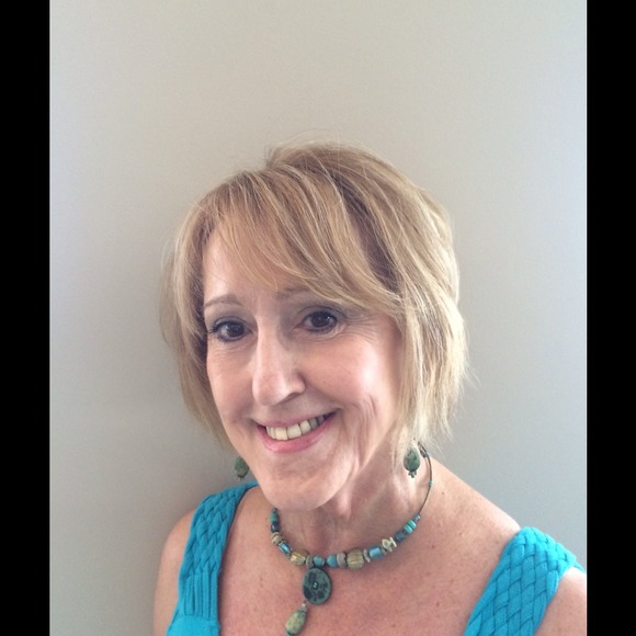Profile Picture of Nancy Ferrell (@shopdivazzz) on Poshmark