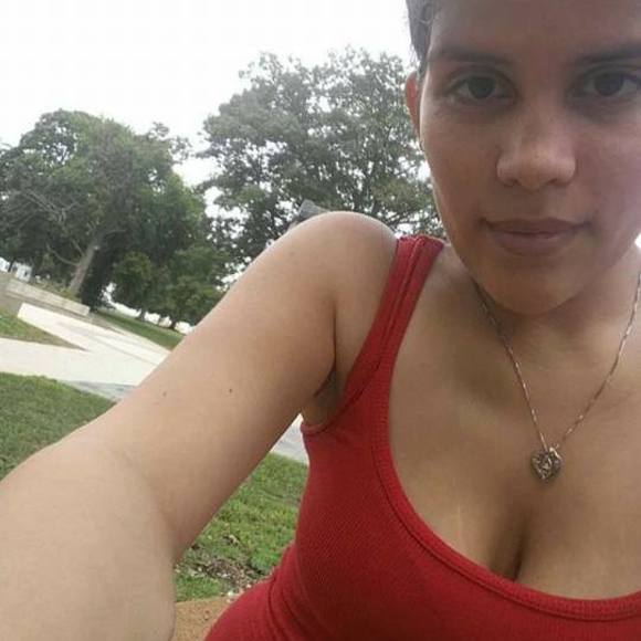Profile Picture of Cassandra Owens (@cassymae92) on Poshmark