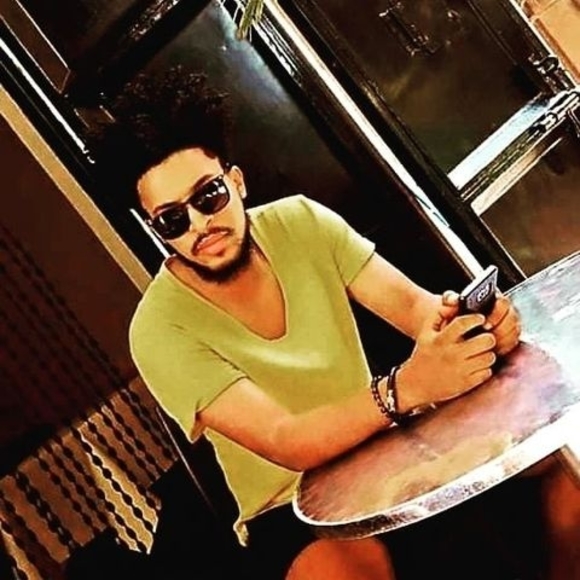 Profile Picture of Michael Tekle (@michaelhafte490) on Poshmark