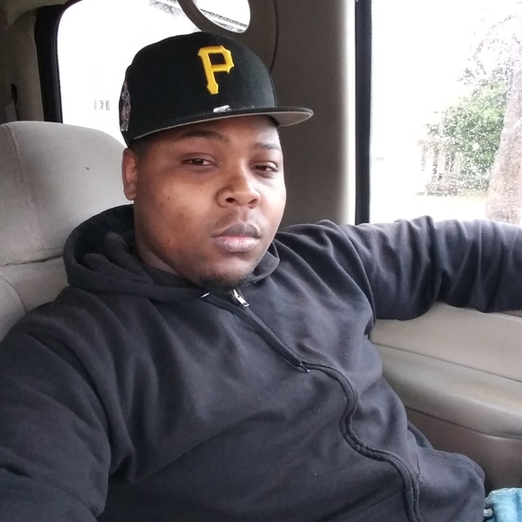 Profile Picture of Douglas Bias (@dbias) on Poshmark