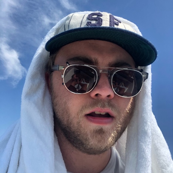 Profile Picture of Dwight Scales (@scalesd3) on Poshmark