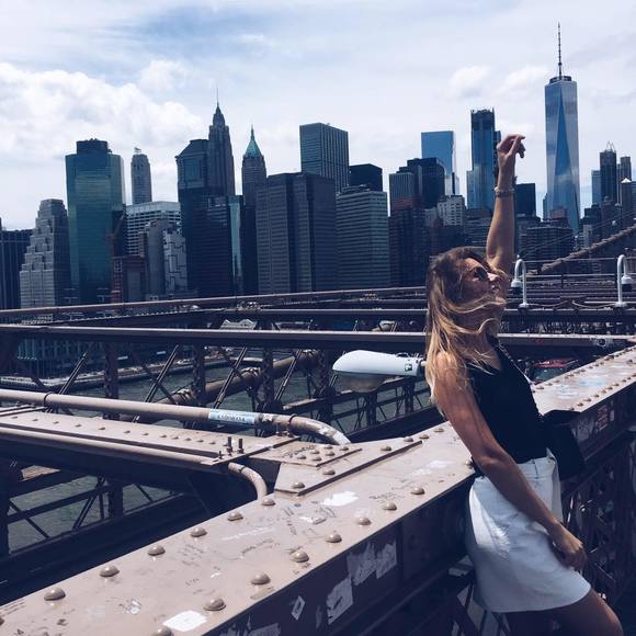 Profile Picture of Alina Karpenko (@haruki_m) on Poshmark