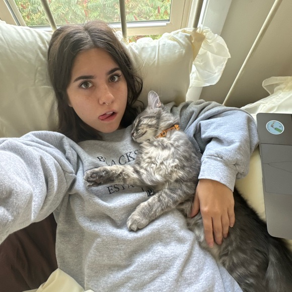 Profile Picture of Avery Mcdaniel (@avemcd) on Poshmark