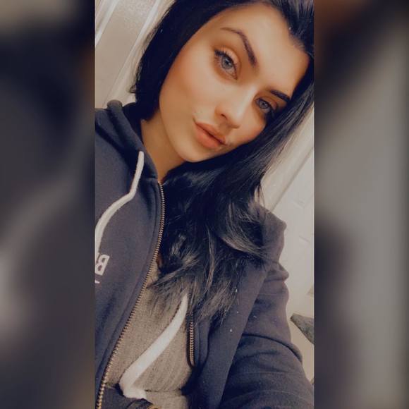 Profile Picture of Anastasia Stracner (@boobersdgaf161) on Poshmark