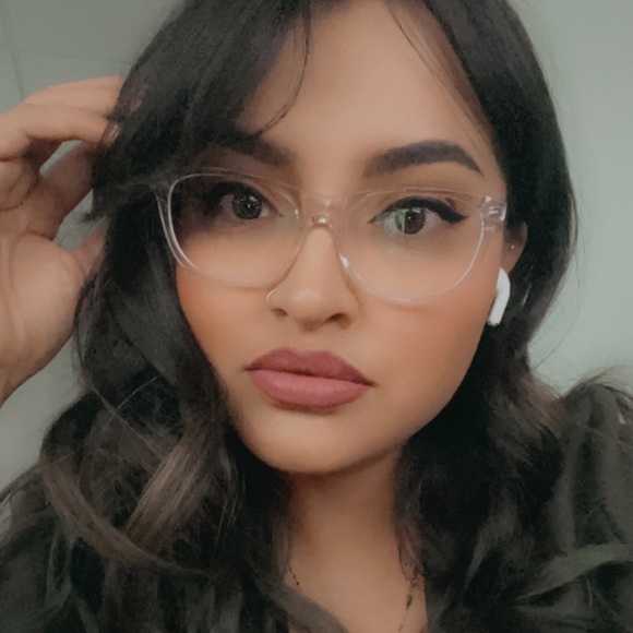 Profile Picture of Gabriella Chavez (@gchavez970) on Poshmark