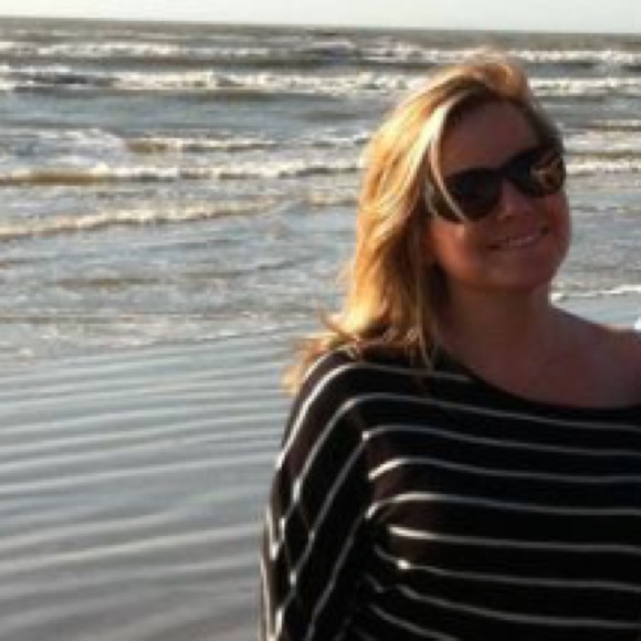 Profile Picture of Adrienne Keller (@ageen) on Poshmark