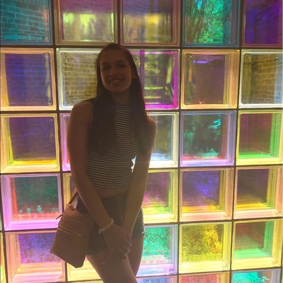 Profile Picture of Gillian Duncan (@gilly3100) on Poshmark