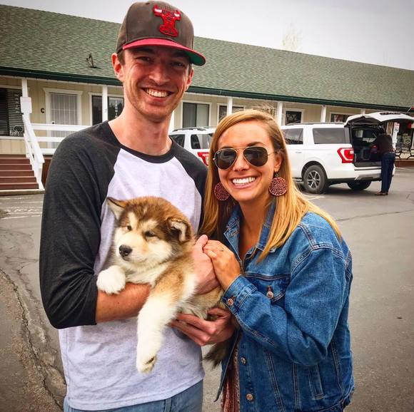 Profile Picture of Jillian Ames (@jillianames733) on Poshmark