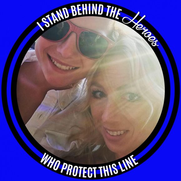 Profile Picture of Gretchen Eckland donaldson (@gedonaldson) on Poshmark