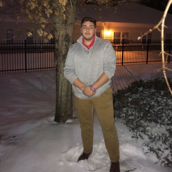 Profile Picture of Ricky Davison (@rickdavison) on Poshmark