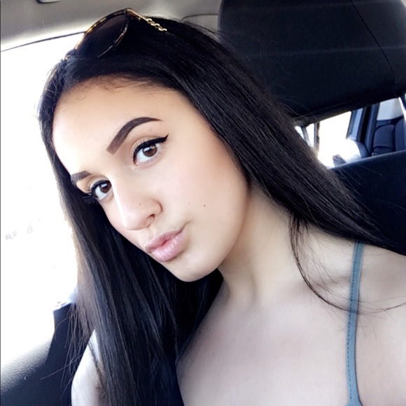 Profile Picture of Lillian Jarjour (@lillianjarjour) on Poshmark