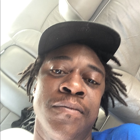 Profile Picture of James Rushing (@jamesrushing) on Poshmark