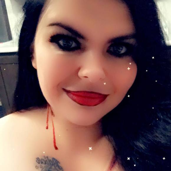 Profile Picture of Chelsea Swayer (@swaggz2012) on Poshmark