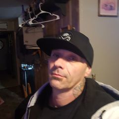 Profile Picture of dustinboules (@dustinboules) on Tiktok