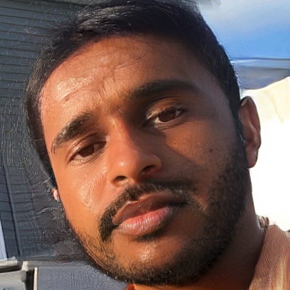 Profile Picture of Caroline Krupka (@carkrupka) on Poshmark