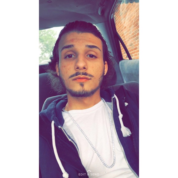 Hossam Dallal - Poshmark Profile Picture of Hossam Dallal (@hossamdd) on Poshmark