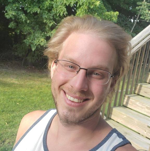 Profile Picture of Bradford Lindberg (@bradford90) on Poshmark