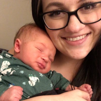 Profile Picture of Jaynie Winegar (@JayDubb_516) on Twitter