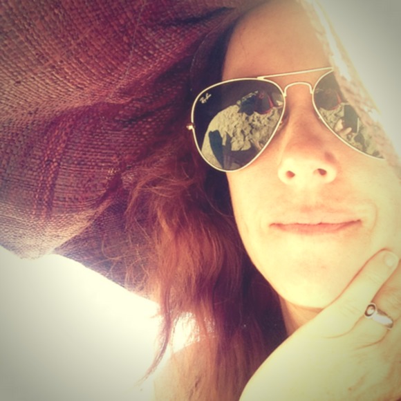 Profile Picture of Kim Wolff (@my_modern_muse) on Poshmark