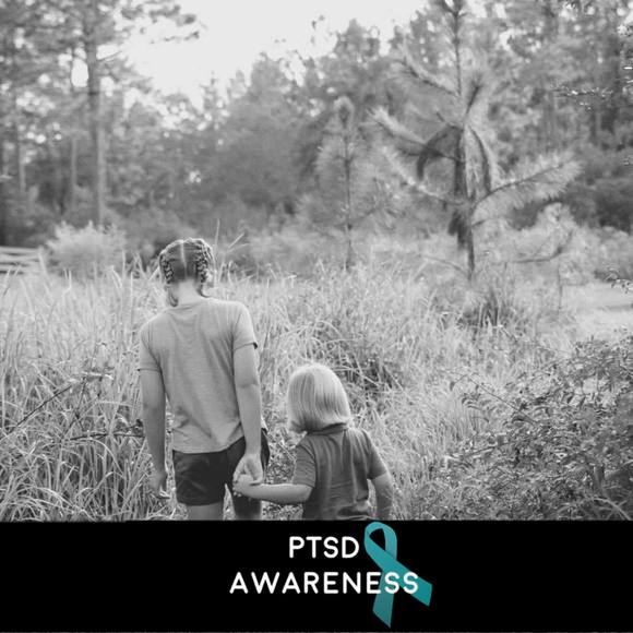 Profile Picture of Megan Amacker (@luckieme036) on Poshmark