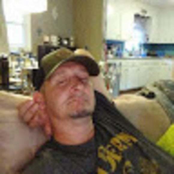 Profile Picture of Dustin Hyatt (@dhyatt281) on Poshmark