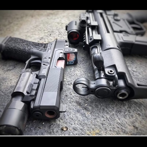 Profile Picture of Dr. hugo Razo (@razohu) on Poshmark